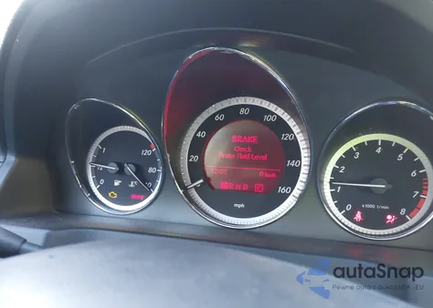 2011 Mercedes-Benz C 300 Luxury 4Matic из США, поврежденный, VIN WDDGF8BB6BR133215